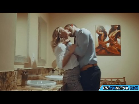 ❤️ Вақте ки як малламуй busty шумо дар як ҳоҷатхона ҷамъиятӣ seduces ❌  Секс  дар мо tg.pornolymp.ru ☑